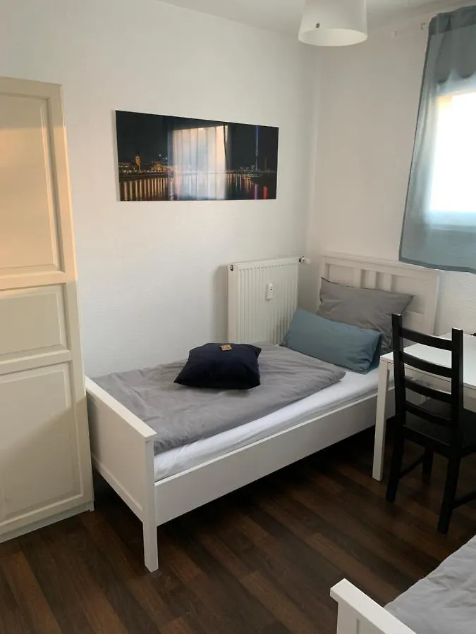 Zum armen Mann Bed and Breakfast Düsseldorf 2*,