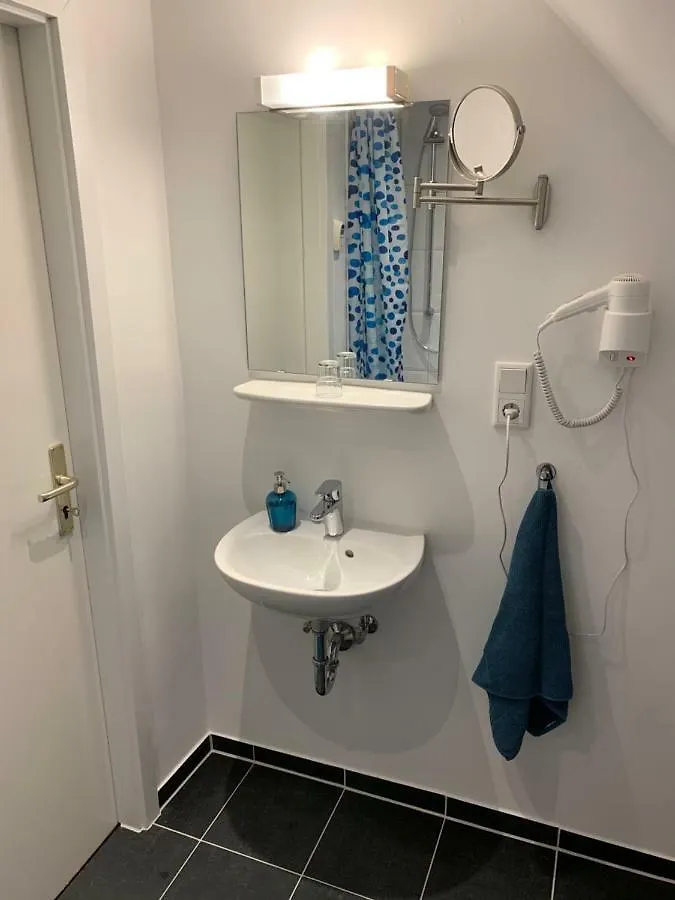 Zum Armen Mann Bed & Breakfast Dusseldorf