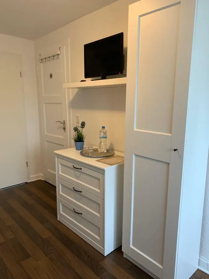 Zum Armen Mann Bed & Breakfast Dusseldorf Germany