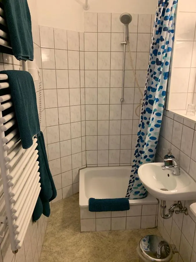 Zum Armen Mann Bed & Breakfast Dusseldorf 2*,